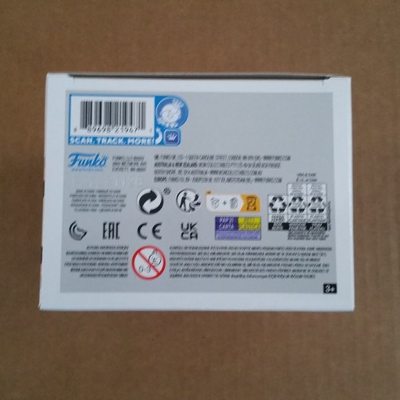 Funko Pop! The Royal Family - Queen Elizabeth II Vinyl Figure #01 - Picture 6 of 7